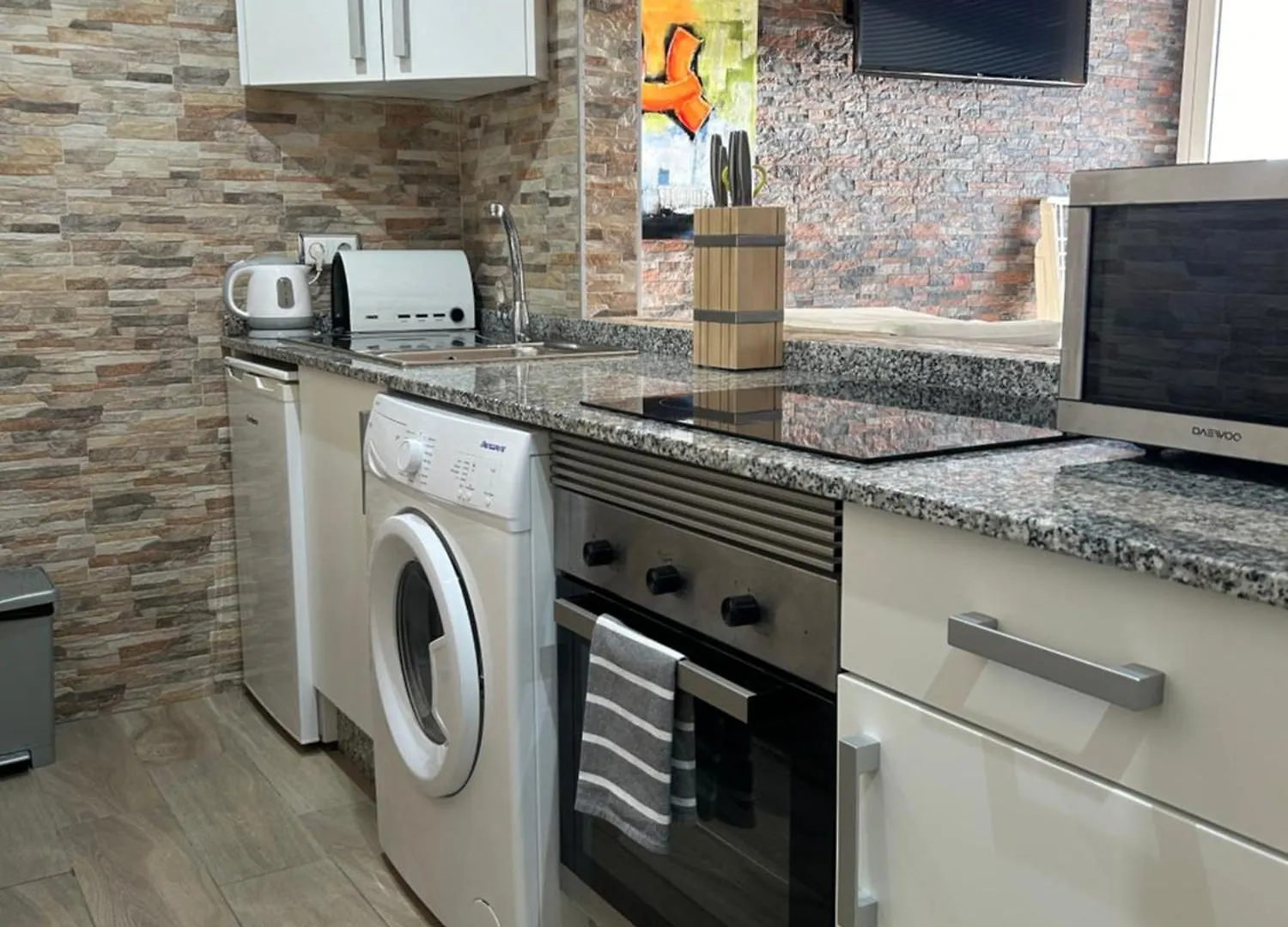 Apartment Stunning Location! 15M To Beach Mojacar Spain